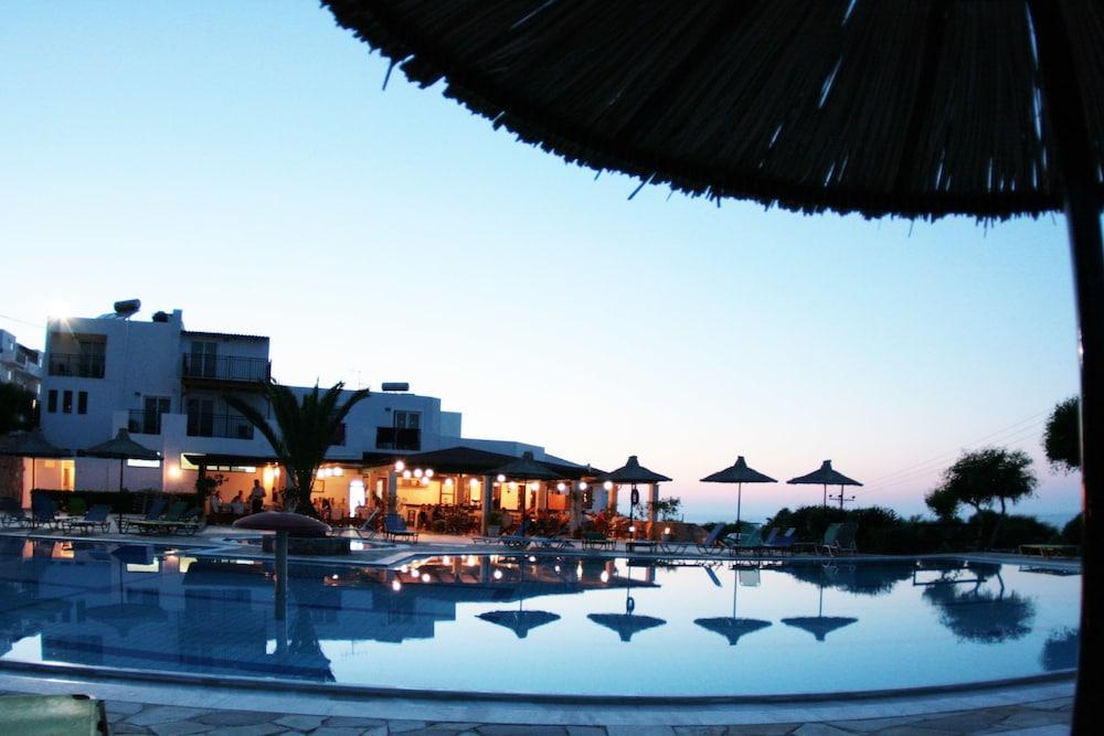 Semiramis Village Hotel Hersonissos  Dış mekan fotoğraf