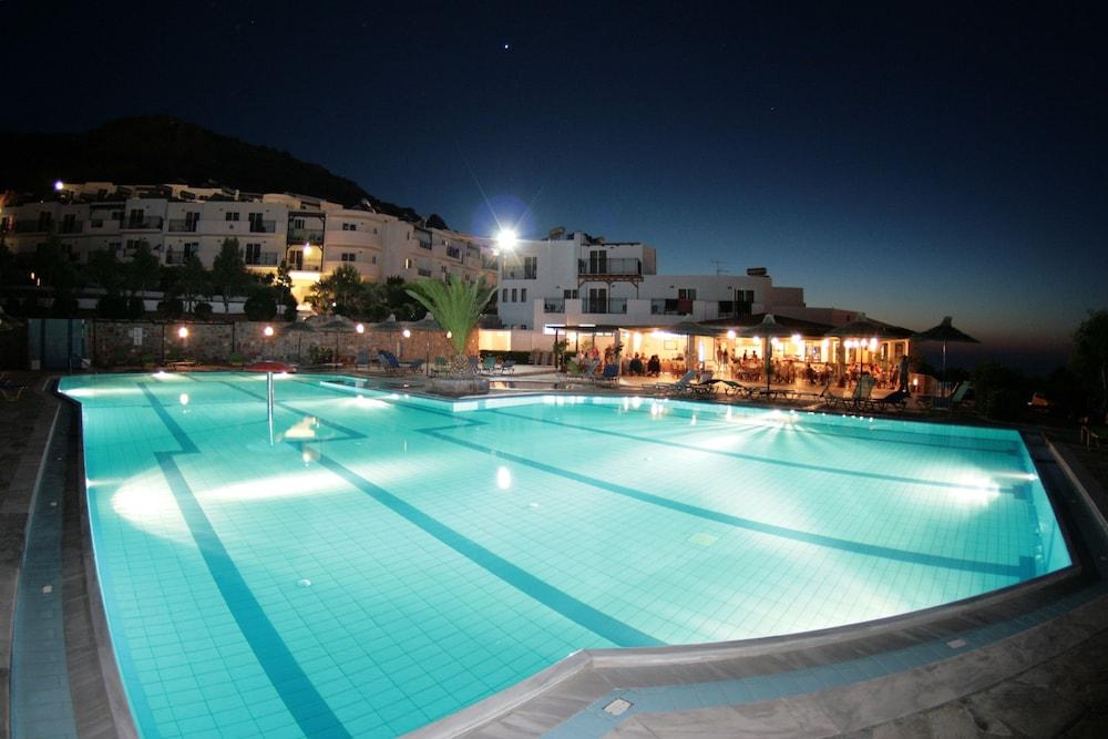 Semiramis Village Hotel Hersonissos  Dış mekan fotoğraf